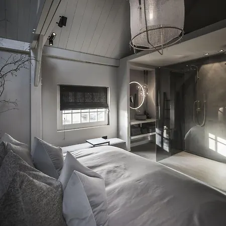 B&B Under The Mill, Edam Bed & Breakfast